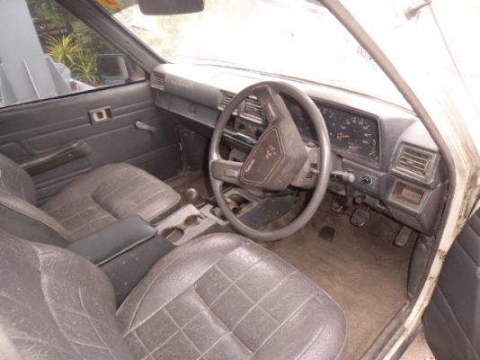 ขาย TOYOTA 2.5 ปี1989 ขายตามสภาพ 086-4457033 ไม่ลดแล้วครับ