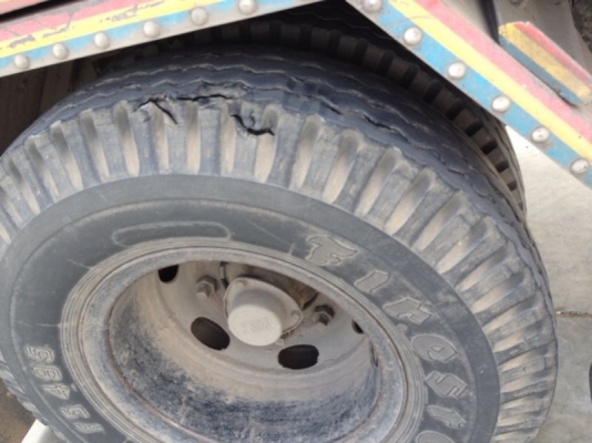 รถฮีโน่ 10 ล้อ รั่ว 260 แรงม้า ปี 49 ( ขาย แม่,ลูก ) สนใจติดต่อ 081 - 6079515 รถฮีโน่ 10 ล้อ รั่ว 260 แรงม้า ปี 49 ( ขาย แม่,ลูก ) สนใจติดต่อ 081 - 6079515