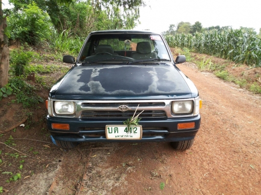 135,000 บ ขายกระบะแค็ปเดิมบางTOYOTA HILUX MIGHTY-X 2.5 X-TRA CAB ปี37/94 เครื่องเดิมเกียร์เดิม แห้งดีแน่น แรงดีคัสซีสวยเดิมไม่ผุไม่ดาม กระบะพื้นดี มีผุนิดๆหน่อยๆไม่มาก สีดี มีซีดหลังคาเก๋งกับฝากระโปรง ยางดี4เส้น พ.พาวเวอร์ แอร์ CD ภายในสวย คอนโซลครบ ล้อแม