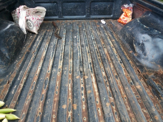 135,000 บ ขายกระบะแค็ปเดิมบางTOYOTA HILUX MIGHTY-X 2.5 X-TRA CAB ปี37/94 เครื่องเดิมเกียร์เดิม แห้งดีแน่น แรงดีคัสซีสวยเดิมไม่ผุไม่ดาม กระบะพื้นดี มีผุนิดๆหน่อยๆไม่มาก สีดี มีซีดหลังคาเก๋งกับฝากระโปรง ยางดี4เส้น พ.พาวเวอร์ แอร์ CD ภายในสวย คอนโซลครบ ล้อแม