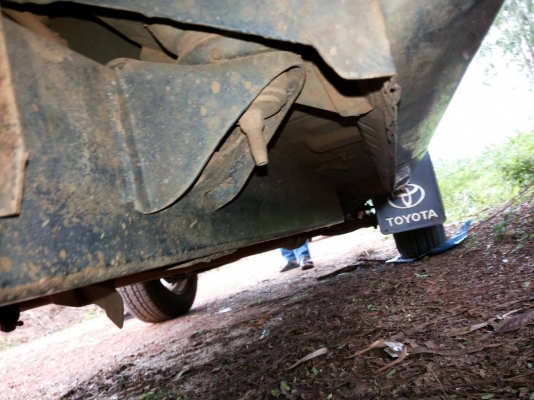 135,000 บ ขายกระบะแค็ปเดิมบางTOYOTA HILUX MIGHTY-X 2.5 X-TRA CAB ปี37/94 เครื่องเดิมเกียร์เดิม แห้งดีแน่น แรงดีคัสซีสวยเดิมไม่ผุไม่ดาม กระบะพื้นดี มีผุนิดๆหน่อยๆไม่มาก สีดี มีซีดหลังคาเก๋งกับฝากระโปรง ยางดี4เส้น พ.พาวเวอร์ แอร์ CD ภายในสวย คอนโซลครบ ล้อแม