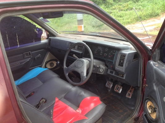 -ขายนิสันฝาแดงปี-37  รถสวยพร้อมใช้ถูกๆ]ลดให้อีก108000