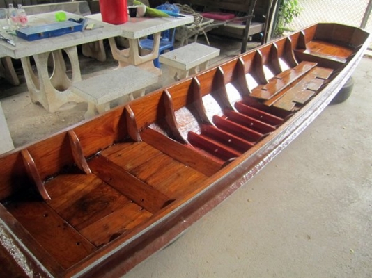 เรืออีแป๊ะใหม่ 10 ศอก ยาว 5 เมตร ไม้สักทั้งลำ เรืออีแป๊ะใหม่ 10 ศอก ยาว 5 เมตร ไม้สักทั้งลำ