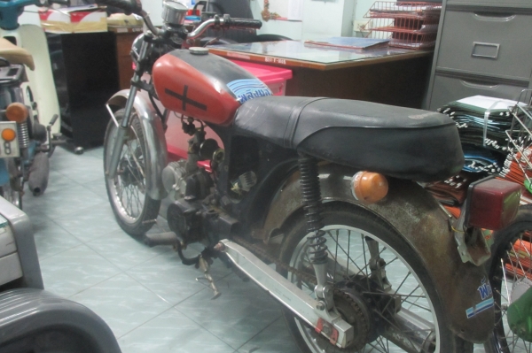 ขายด่วน yl2 เครื่องไทเกอร์ 125 เล่มเขียวพร้อมชุดโอนทะเบียนเครื่อง จ.ชลบุรี