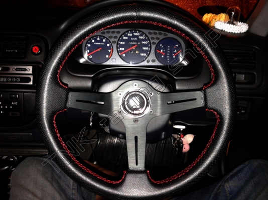 พวงมาลัยเเต่งNARDI ก้านดอกไม้ยก1นิ้วด้ายเเดง รุ่นลายเซ็นในตำนานNARDI