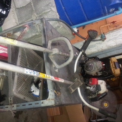 ขายเครื่องตัดหญ้าทำอะไหล่3500ให้หมดตามรูป