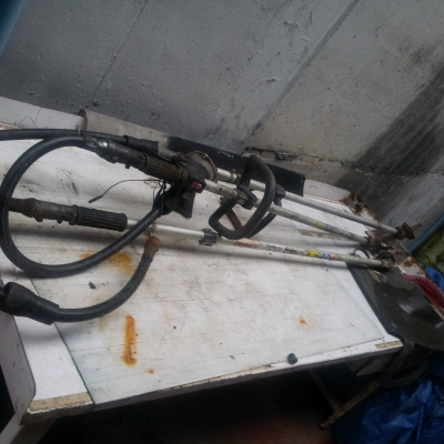 ขายเครื่องตัดหญ้าทำอะไหล่3500ให้หมดตามรูป