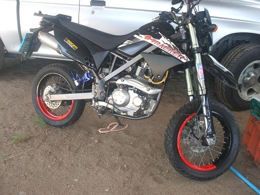 ขาย  Kawasaki D tracker 125 cc ราคาสุดท้าย  37,000 บาทครับ