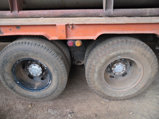 ขายรถเทเลอร์บรรทุกรถแบคโฮคัสซีมิตรซู FN 215 K หัวฮีโน่ เครื่อง HINO EK 100 ซ่วงล่างมิตรซู 2 เพลาหางเหล็ก H บีมทะเบียนเต็ม