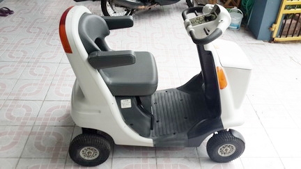 ขายรถไฟฟ้า 3 ล้อ SUZUKI และ 4 ล้อ NAIS เพิ่งมาจากญี่ปุ่น ยินดีรับบัตรเครดิตผ่อน 0\% 10 เดือน ขายรถไฟฟ้า 3 ล้อ SUZUKI และ 4 ล้อ NAIS เพิ่งมาจากญี่ปุ่น ยินดีรับบัตรเครดิตผ่อน 0\% 10 เดือน