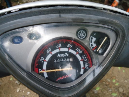 ขาย YAMAHA MIO ปี49 สภาพดีใช้งานได้ดี พร้อมเล่มทะเบียน ราคา 8,000.-บาท