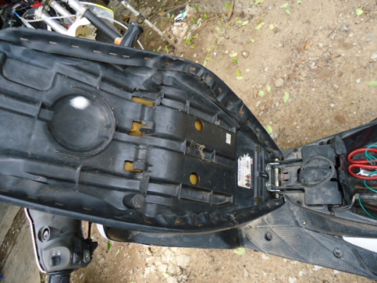 ขาย YAMAHA MIO ปี49 สภาพดีใช้งานได้ดี พร้อมเล่มทะเบียน ราคา 8,000.-บาท