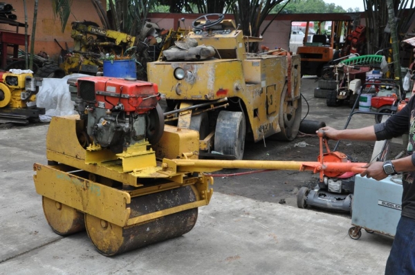 ขายรถบดเดินตาม YANMAR สภาพเดิมจากญี่ปุ่น 48,000 เท่านั้น!!