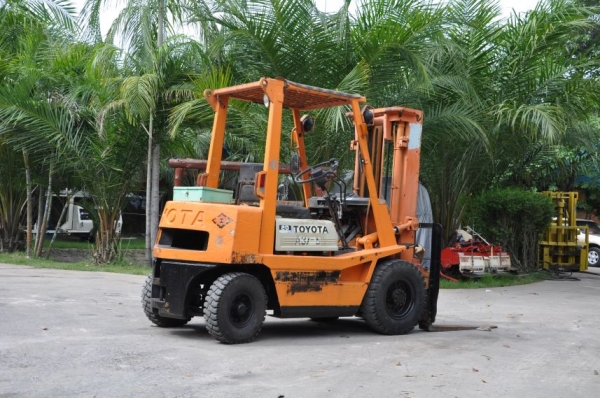 ขาย FORKLIFT TOYOTA 2ตัน เสาสูง4.30เมตร(ทรูฟรี่) สภาพเดิมๆจากญี่ปุ่นยังไม่เคยใช้ในไทย 169,000เท่านั้น!!