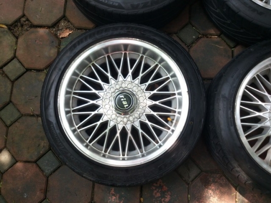 แม็ก Rial 17 กว้าง 8 ออฟ13 4 รู 114 ฝาครบ ไม่ดุ้ง ไม่คด พร้อมยาง