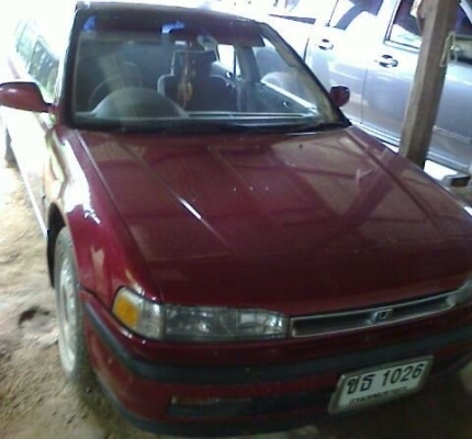 HONDA ACCORD LX 2.0 MT ปี 34 ตาเพชร รถบ้านสวยจัดสีสันบางเดิม ติดตั้งแก๊ส LPG ครบพร้อมประหยัดมากครับ เครื่องแห้งแรงดีไม่มีเยิ้ม ภายในเก๋งคอนโซลสวยครบ CD แอร์เย็น พ.เพาเวอร์ ก.ไฟฟ้า ช่วงล่างแน่นดี ล้อแม็กลายสวย ยางสภาพดีประมาณ 70\% พร้อมใช้งาน เอกสารทะเบียนภ