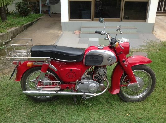 HONDA C92 (หมูแดง)