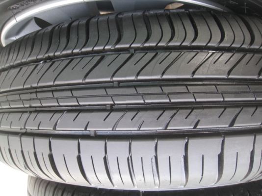 ขายล้อแม็ก Honda city ป้ายแดง 15"x5.5" et45 4รู100 + ยาง ปี 13  สนใจติดต่อเล็กคลองสามครับ (081-3747940)