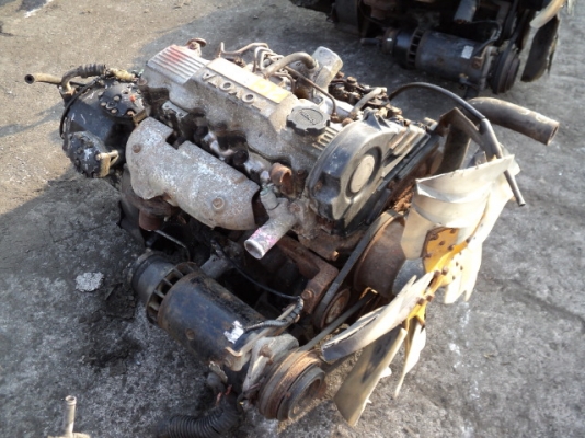 ขายเครื่องtoyota ดีเซล 4 สูบ 65 แรง 2,000cc.