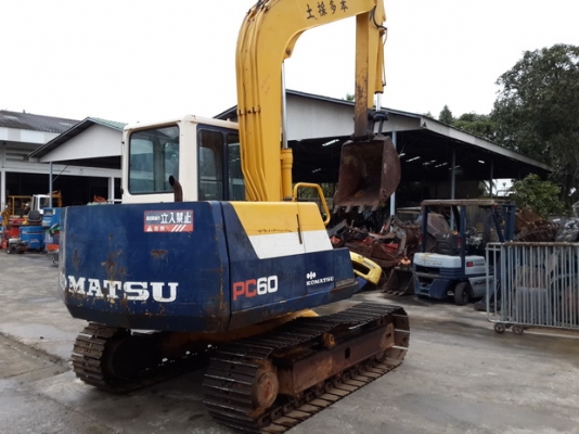 ขาย รถขุด KOMATSU รุ่น PC60-6- มือสองญี่ปุ่น