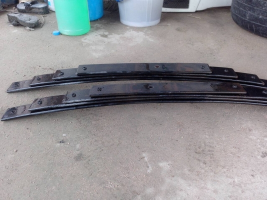 ขายแหนบรถตู้ทั้งชุดครับ T.0851713153