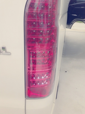 ไฟท้ายรถตู้d4d