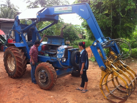 ขายรถคีบอ้อย(600,000)Ford6600