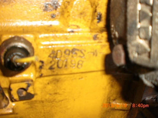 ขายเครื่องยนต์ komatsu 4d95 พร้อมเกียร์เฟืองท้าย fd25-10