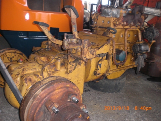 ขายเครื่องยนต์ komatsu 4d95 พร้อมเกียร์เฟืองท้าย fd25-10