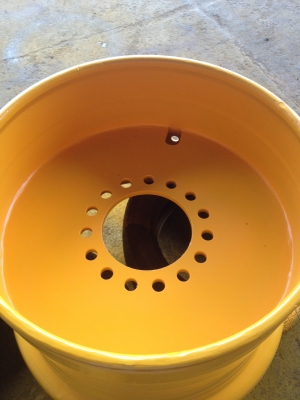 กะทะล้อ-รถตักทุกรุ่น+ยางรถตักทุกขนาด มีจำหน่ายครับ