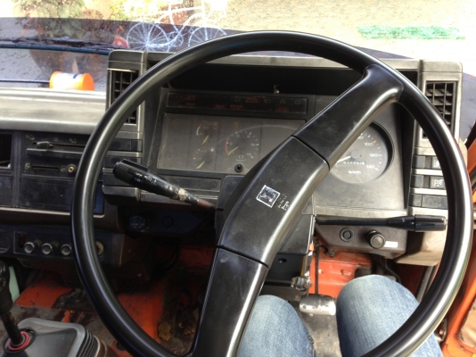 6ล้อยาว7เมตรFTR11NYสภาพสวยเดิมๆครับ ลดกันไปเลย560000ครับ