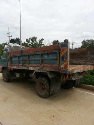 รถหกล้อดั้ม 115 แรงม้า ยี้ห้อ ISSUSU มีทะเบียน พร้อมโอน ขาย 340000 สนใจติดต่อ 086-1336693 รถหกล้อดั้ม 115 แรงม้า ยี้ห้อ ISSUSU มีทะเบียน พร้อมโอน ขาย 340000 สนใจติดต่อ 086-1336693