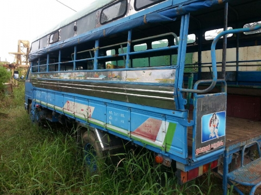 ขายรถหกล้อ สองแถวกลาง  เครื่อง 120แรงม้า สภาพดี พร้อมใช้  ขาย 375000    ราคานี้ เฉพาะ วันนี้เท่านั้น ติดต่อ 086-1336693