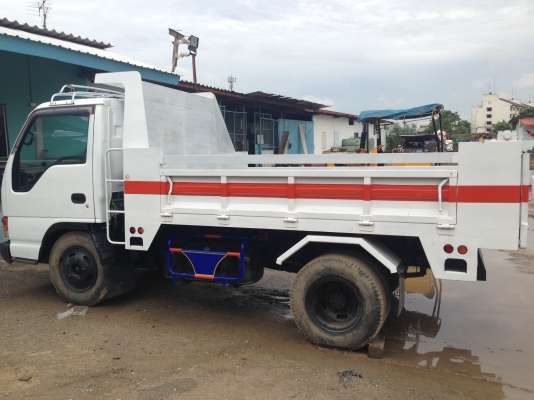 ขาย 6 ล้อดั้ม npr