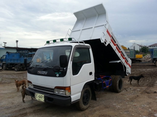 ขาย 6 ล้อดั้ม npr