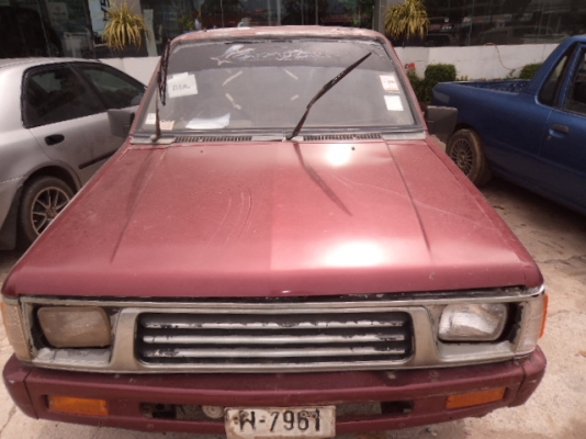 ขาย MITSUBISHI ตอนเดียว เครื่อง2.5 ปี1990ขายตามสภาพ086-4457033ไม่ลดแล้วครับ