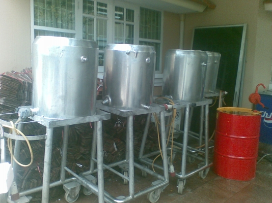 หม้อตุ๋น แสตนเลส มีตู้ควบคุมอุณหภูมิ 1 เซ็ต 4 ใบ พร้อมขาตั้ง ขาย  38000