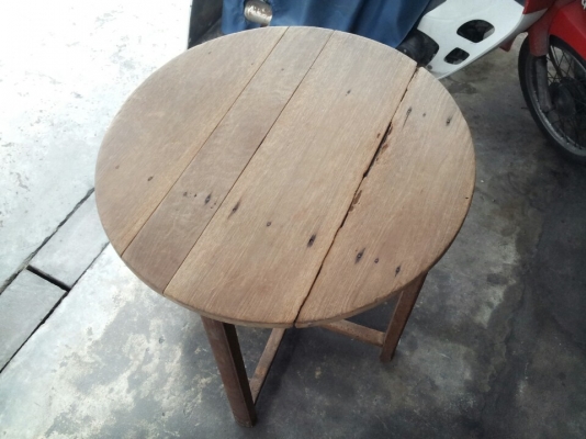 ขายโต๊ะกลมไม้สัก งานเก่า ขายโต๊ะกลมไม้สัก งานเก่า