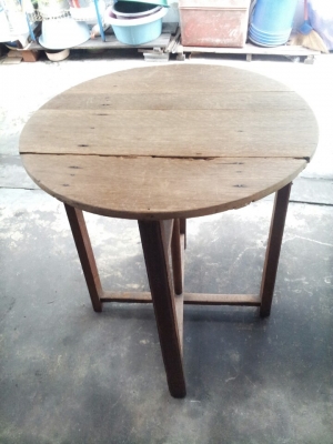 ขายโต๊ะกลมไม้สัก งานเก่า ขายโต๊ะกลมไม้สัก งานเก่า