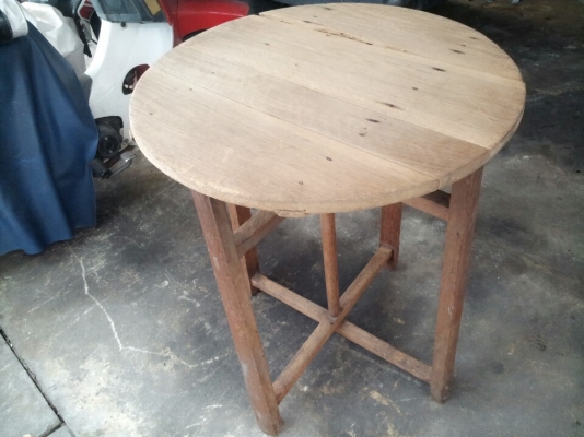 ขายโต๊ะกลมไม้สัก งานเก่า