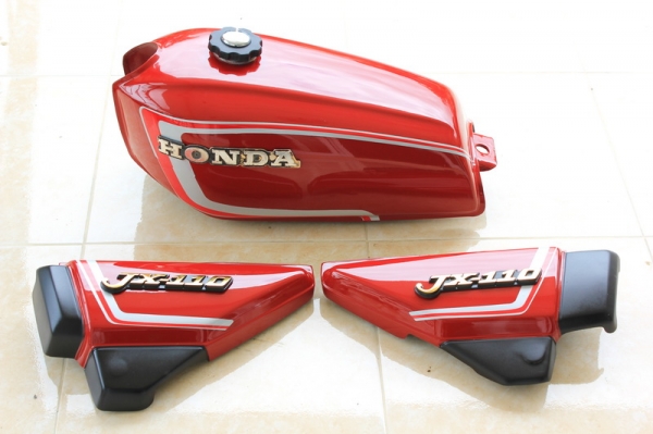 ชุดถังjx110เดิม ทำสีใหม่ สติ๊กเกอร์เดิมs5 ขายทั้งชุด 2400บาท รวมส่ง