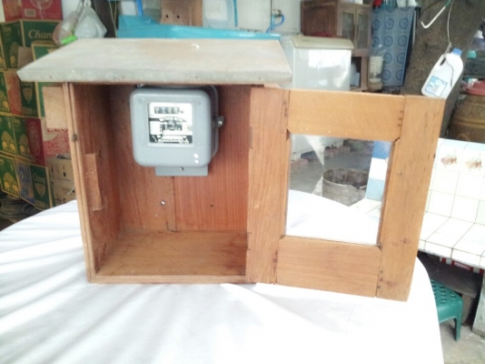 ขาย ตู้มิเตอร์ไฟไม้สัก ใช้งานได้จริง งานเก่าเก็บ