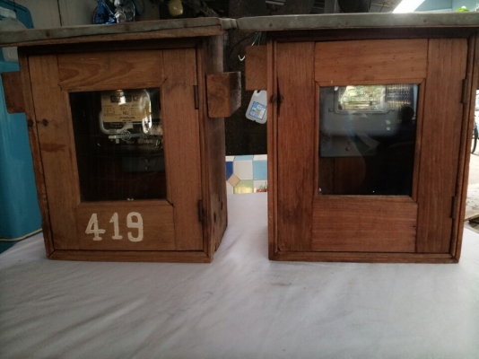 ขาย ตู้มิเตอร์ไฟไม้สัก ใช้งานได้จริง งานเก่าเก็บ