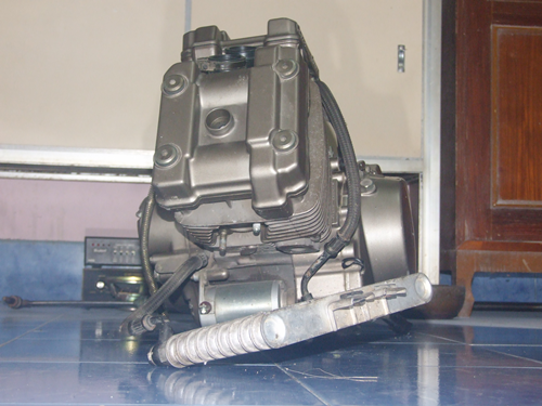 ขายเครื่องมอไซค์250 CC ราคา 5000 บาท