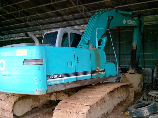 KOBELCO SK200 MARK V- YN 07-32605 พร้อมใช้ KOBELCO SK200 MARK V- YN 07-32605 พร้อมใช้