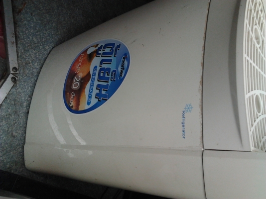 ขายเครื่องทำน้ำร้อนเย็นด้านล่างเป็นตู้เย็น