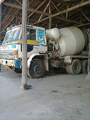 ขายรถโม่ปูน HINO 3 ใบปัด หัวนอก มี 2 คัน สภาพใช้งานได้ ราคา 750,000 บาท สนใจติดต่อ คุณกิ๊ก โทร 087-9666599