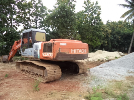 ขายรถแมคโครฮิตาซฺิEX200-2 ขายรถแมคโครฮิตาซฺิEX200-2