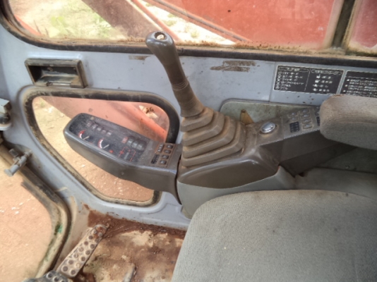 ขายรถแมคโครฮิตาซฺิEX200-2 ขายรถแมคโครฮิตาซฺิEX200-2