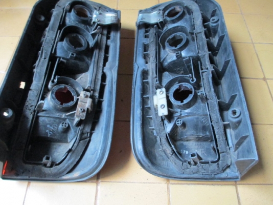 ไฟท้ายรถตู้ไฮเอช